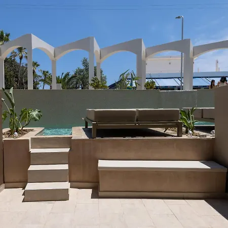 Bay Art Boutique - Adults Only Hotel